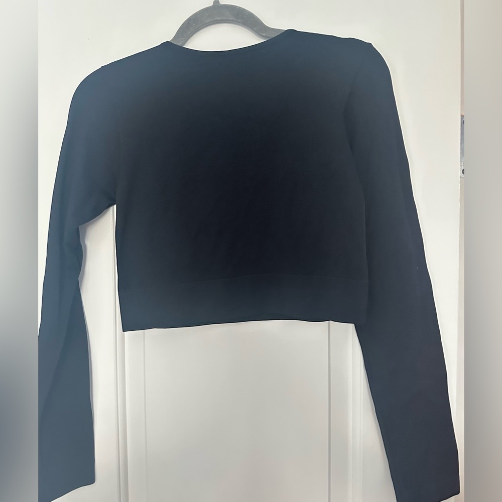 NWT GARAGE Size L Black Sexy Long Sleeved Ribbed Scoop Neck Cut-Out Crop Top - Picture 6 of 6